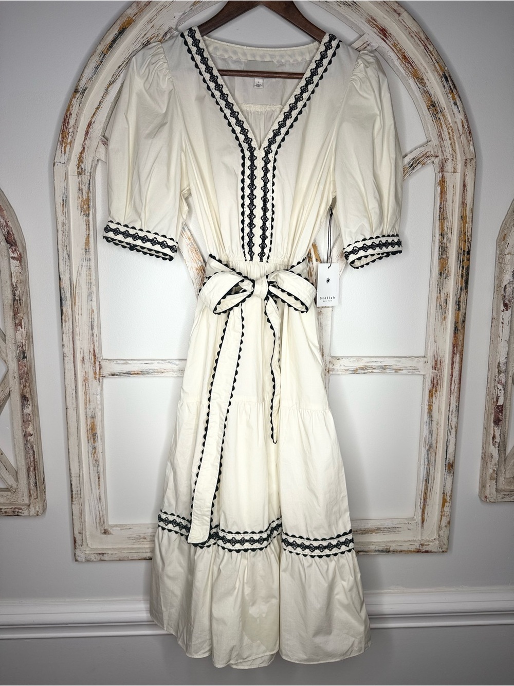 NWT-Ivory Puff Sleeve Midi Dress with Black Trim- Sz Small
